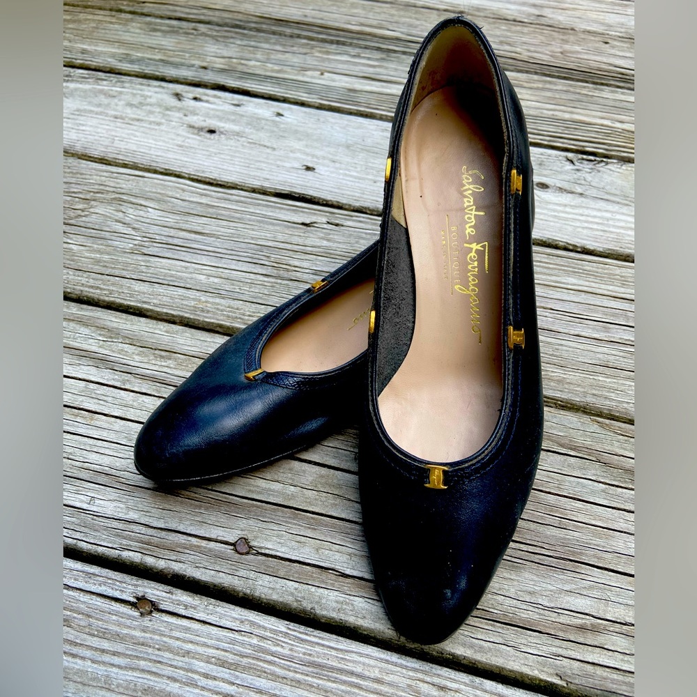 Salvatore Ferragamo low heel pumps - women’s size 7 - navy blue with gold.